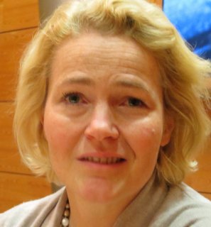 Suuren valiokunnan puheenjohtaja Miapetra Kumpula-Natri