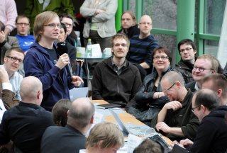 keskustelua mahdollistajastrategiatapaamisessa
