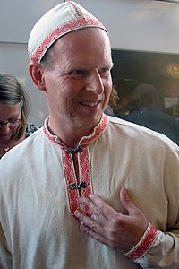 Juha Kareinen välierää seuraamassa. Kuva: Kaisa Erola/YLE.