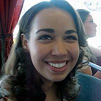 Nadine Sierra videolla.