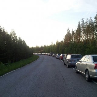 Jonoa Parkanon aseman seutuvilla. Kuvalähde: https://twitter.com/#!/Niksuski