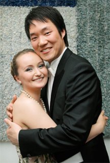 Mirjam Helin -kilpailun voittajat Yulia Lezhneva ja Kihwan Sim. Kuva: Heikki Tuuli.