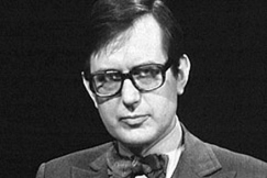 Kuva: Tohtori Matti Klinge m��rittelee ryss�vihan k�sitett�. YLE kuvanauha. 