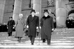 Kuva: Presidentti Urho Kekkosen
virkaanastujaiset.
Urho Kekkonen ja J.K. Paasikivi. 
(01.03.1956)
Kalle Kultala