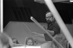 Kuva: Krzysztof Penderecki
(1974)
Leif �ster