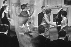 Kuva: Dokumentti Viimeisellä rannalla juhlisti Suomen 50-vuotista itsenäisyyttä vuonna 1967. YLE kuvanauha. Kuva: Dokumentti Viimeisellä rannalla juhlisti Suomen 50-vuotista itsenäisyyttä vuonna 1967. YLE kuvanauha.