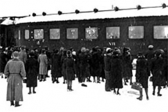 Kuva: I slutet av 30-talet br�t vinterkriget ut. Karelen evakuerades och Finlands m�n begav sig till fronten.