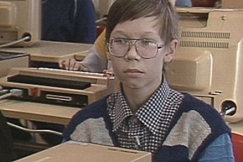 Kuva: Poika koulun ATK-kerhossa. YLE kuvanauha. 