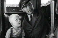 Kuva: Timo haaveilee veturinkuljettajan urasta. YLE kuvanauha.