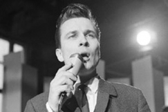 Kuva: Reijo Taipale laulaa. (1967) Antero Tenhunen.