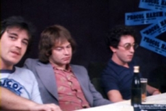 Kuva: Procol Harum -yhtye haastattelussa. (1974) YLE kuvanauha.