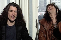 Kuva: Steven Tyler ja Joe Perry haastattelussa 1993. YLE kuvanauha.