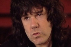 Kuva: Gary Moore haastattelussa vuonna 1987. YLE kuvanauha.