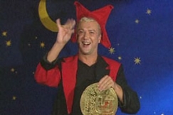 Kuva: Simo Taikateltassa (2001) YLE kuvanauha. 