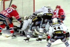 Kuva: Tilanne TPS-HIFK-ottelusta. (1999) YLE kuvanauha.