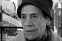 Kuva: Siiri Angerkosken p��t�srooli Aliisana. YLE kuvanauha.