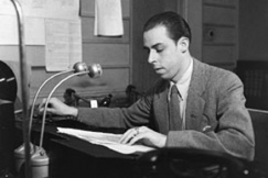 Kuva: Kuuluttaja Carl-Erik Creutz. YLE Valokuva-arkisto.