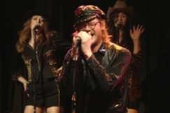 Kuva: Pekka Myllykoski ja Honky Tonk Engels. (1999) YLE kuvanauha.