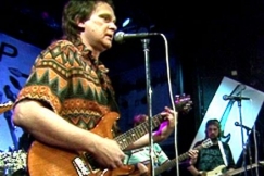 Kuva: Jormas-yhtye. (1990) YLE kuvanauha.