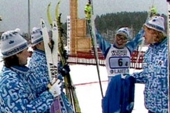 Kuva: Suomen naisten viestijoukkue. (1989) YLE kuvanauha.