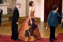 Kuva: Oopperalaulaja Mari Palo vuoden 2000 Linnan juhlissa. YLE kuvanauha.