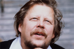 Kuva: Rauni Mollberg 1980. Kuva: Arja Lento/YLE. Kuva: Rauni Mollberg 1980. Kuva: Arja Lento/YLE.