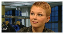 Kata Kärkkäinen (copyright YLE/videokuvaa)