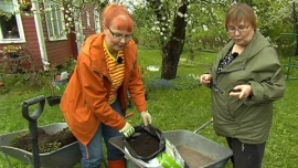 Paula Ritanen-Närhi ja Krista Jännäri Puutarhaunelmissa. Kuva: Filmiteollisuus