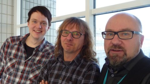 Tangokuningas Pekka Mikkola, musiikkituottaja J-P Sillanpää ja juontaja Juha Blomberg