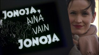 Maija Vilkkumaan runontama elokuva on Jonoja, aina vaan jonoja. 