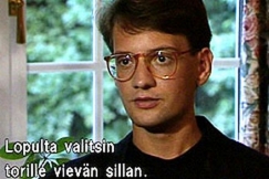 Kuva: Mathias Rust kertoo lennostaan Moskovan Punaiselle torille. YLE kuvanauha. 