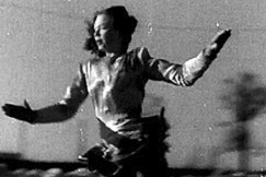 Kuva: Suomen mestari Kirsti Linna taitoluistelun SM-kilpailussa vuonna 1948. YLE kuvanauha.