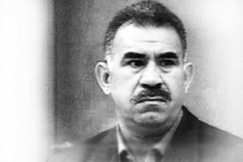 Kuva: Kurdijohtaja (PKK)
Abdullah �calan
oikeudenistunnossa.
(1999)
AP Graphics Bank