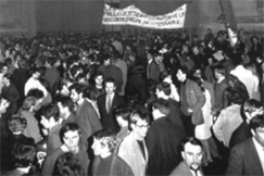 Kuva: Tshekkoslovakian miehityst� 
vastustava mielenosoitus
Ranskassa.
(1968)
Pressfoto