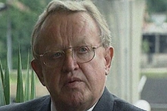 Kuva: Ahtisaari Sarajevossa 1999.