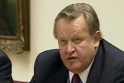 Kuva: Ahtisaari SDP:n esivaalitentiss� 1993. YLE kuvanauha.