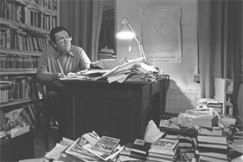 Kuva: Elokuvantutkija
Peter von Bagh
ty�huoneessaan.
(1980)
Kalle Kultala.