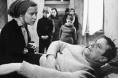 Kuva: Tarja-Tuulikki Tarsala ja Mikko Niskanen
tv-elokuvassa Kahdeksan surmanluotia
(1971)
Leif �ster