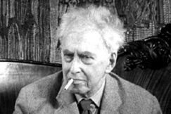 Kuva: Kirjailija Ilja Ehrenburg savuke suussaan. (1962) YLE kuvanauha.