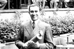 Kuva: Reportteri Veikko Itkonen. (1930-luku). YLE Valokuva-arkisto.