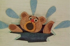 Kuva: Nalle putoaa heikkoihin j�ihin. YLE kuvanauha.