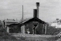 Kuva: Lapin asukkaat joutuivat sodan j�lkeen asumaan tilap�isiss� asumuksissa. YLE kuvanauha.