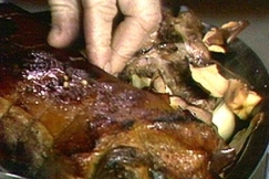 Kuva: Pikkukinkku ja vihanneksia. YLE kuvanauha.