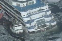 Kuva: Sally Albatross hinattiin matalikolle. YLE kuvanauha.