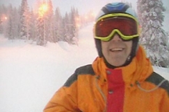 Kuva: Toimittaja Jarmo Hyyti�inen. (1999)YLE kuvanauha.