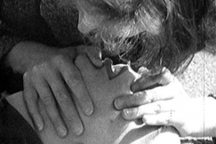 Kuva: Suusta suuhun -hengityst� annetaan. YLE kuvanauha. 