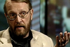 Kuva: Ohjaaja Jouko Aaltonen. (2006) YLE kuvanauha.