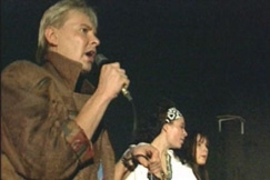 Kuva: Matti Nyk�nen laulaa. (1993) YLE kuvanauha.