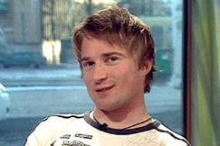 Kuva: Kumparelaskija Mikko Ronkainen. (2005) YLE kuvanauha.