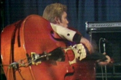 Kuva: Jam Rock Bandin basisti Matti H�m�l�inen. (1979) YLE kuvanauha.